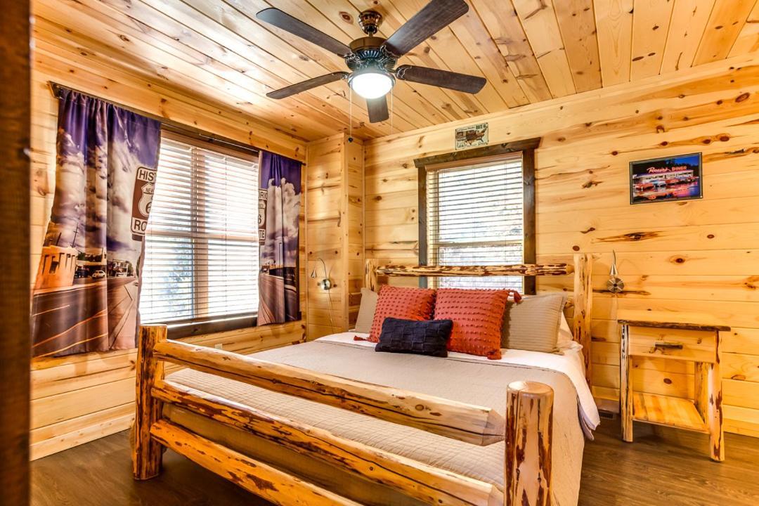 Route 66 Cabin Пиджен Фордж Стая снимка
