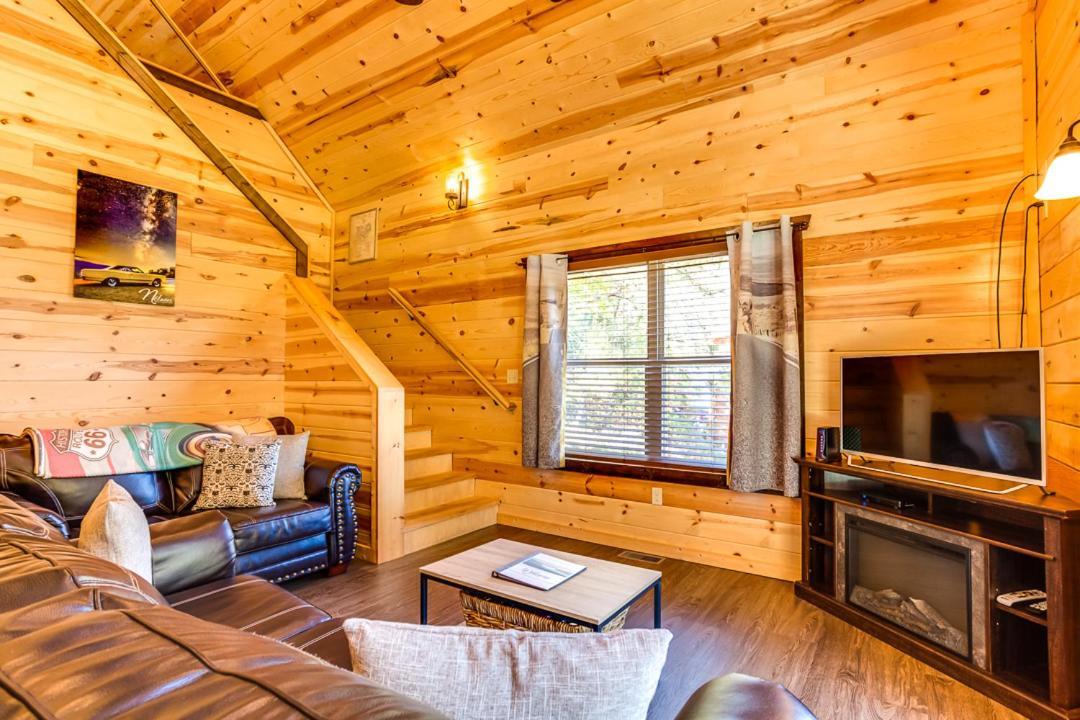Route 66 Cabin Пиджен Фордж Стая снимка